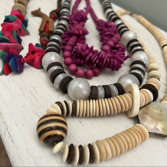 Colorful Wooden Safari Ethnic Bohemian Vintage Necklace Assortment - Picture 3 of 11